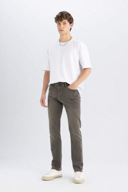 Джинсовые брюки Sergio Regular Fit Normal Mold с нормальной талией и зауженными штанинами - Defacto фото 3