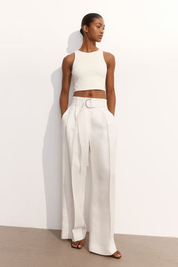 Top de microfibra cropped