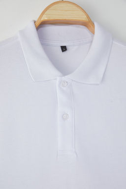 Siyah-Beyaz 2li Paket Regular/Normal Kesim Biyeli Hakim Yaka Polo Yaka T-shirt TMNSS25PO00022