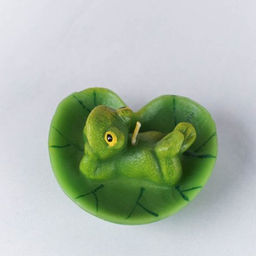 Свеча Лягушка-символ денег 5,5х7,5 см / YEH035B /уп 128/АКЦИЯ - Галеонтрейд фото 3