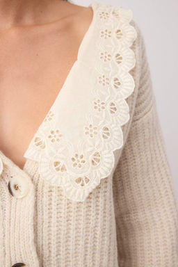 Bej Gomlek Yaka Garnili Yumusak Dokulu Genis Kal?p Triko H?rka TWOAW26HI00058