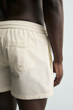 MID-LENGTH SEERSUCKER SWIMMING TRUNKS - Zara фото 6