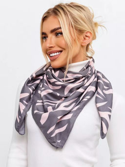 K13586 Платок 90/90 шелк искусственный СЕРЫЙ