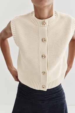 CHALECO PUNTO BOT?N DORADO / Crudo - Zara фото 5