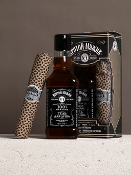 Подарочный набор новогодний Крутому мужчине: гель для душа во флаконе виски 250 мл, аромат мужского парфюма, платок в форме сигары - Чистое счастье фото 3