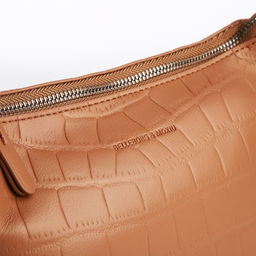 Сумка женская багет на молнии, 25×11×16 см, бежевая