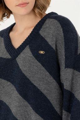 U. S. Polo Assn Женский темно-синий свитер с v-образным вырезом - U.s. polo assn фото 14