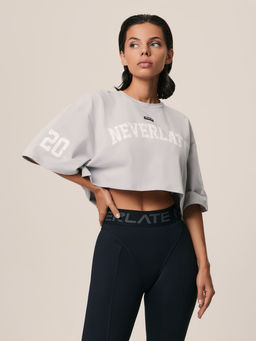 Укороченная футболка оверсайз