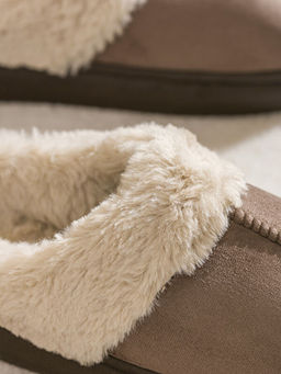 S?et G?r?n?ml? Kad?n Ev Terli?i