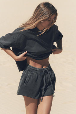 WASHED-EFFECT PLUSH SWEATSHIRT - Zara фото 18