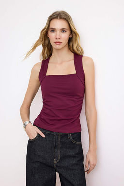 Murdum Duz Kare Yaka Ask?l? Buzgulu Fitted/Vucuda Oturan Esnek Orme Bluz TWOSS24BZ00400