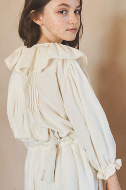 6-10 A?OS/ BLUSA PLIEGUES PUNTILLA ALGOD?N LINO LIMITED EDITION / Crudo - Zara фото 5