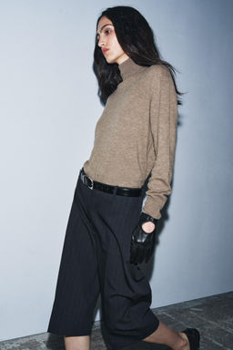 ZW COLLECTION STRIPED BERMUDA SHORTS