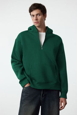 Zumrut Yesili Oversize/Genis Kesim Fermuarl? Kapusonlu Ici Polarl? Basic Sweatshirt TMNAW25SW00050