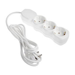 Цена за 5 шт. Удлинитель Luazon Lighting ECO, 3 розетки, 2,7 м, 16 А, 3500 Вт, ПВС 3х1 мм2, с з/к