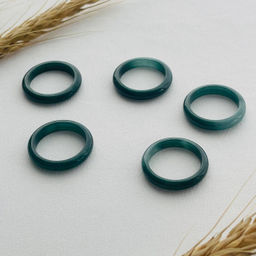 Кольцо из Жадеита цельное 18 р.