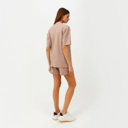 Костюм спортивный женский: футболка, шорты, MINAKU: Casual collection, размер 44, бежевый