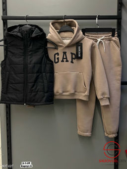 Костюм тройка, жилетка на флисе