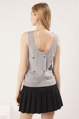 Gri Premium Iplik / Ozel Iplik Kare Yaka Kalp Bask?l? Triko Ince Bluz TWOSS25BZ00307 - Trendyolmilla фото 5