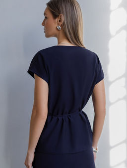 Жилет на запАх с поясом из плотного лиоцелла