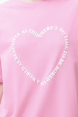 TRENDYOLMILLA Beyaz %100 Pamuk Kalp Slogan Bask?l? Oversize/Rahat Kesim Orme T-Shirt TWOSS24TS00139 фото 4