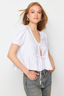 TRENDYOLMILLA Ekru Onden Baglama Detayl? Regular Normal Kal?p Dokuma Gomlek TWOSS24GO00183