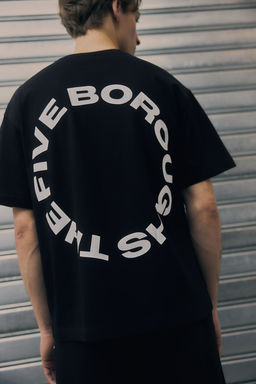 Camiseta con motivo estampado Loose Fit