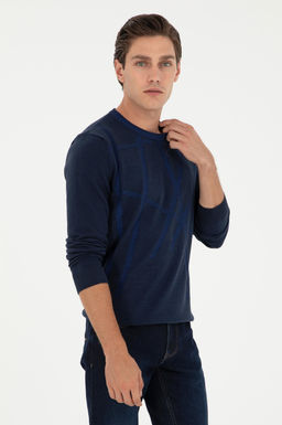 Мужской темно-синий свитер