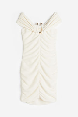 Vestido off-the-shoulder
