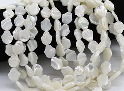 Бусины из перламутра ракушка 10*12мм, цв.белый, 37см, 30 бусин Радуга камня