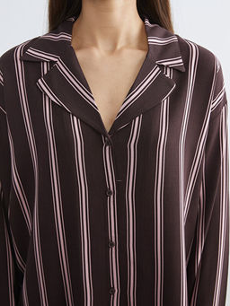 G?mlek Yaka ?izgili Kad?n Pijama Tak?m?