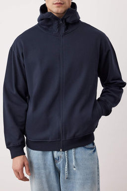 Lacivert Oversize/Genis Kesim Fermuarl? S?cak Tutan Kapusonlu Sweatshirt-H?rka TMNAW24SW00049