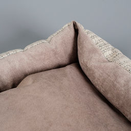 Лежанка-диван, 53×42×11 см, с двусторонней подушкой, цвет МИКС