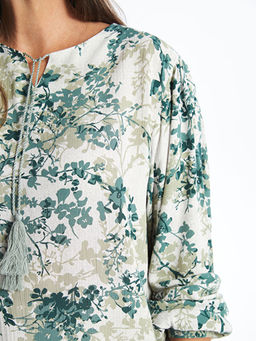 Ba?lamal? Yaka ?i?ekli Kad?n Bluz