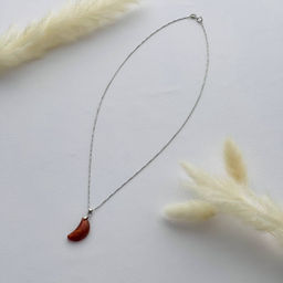 Кулон на цепочке из Солнечного камня