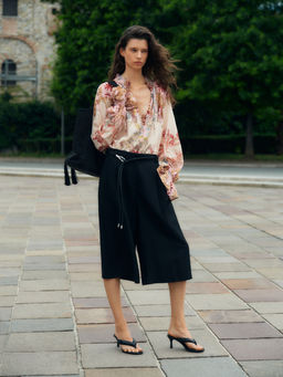 Pantal?n corto de lyocell con pinzas - H&m фото 4