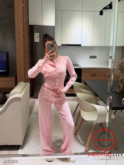 Костюм женский вязанный