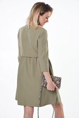 Платье повседневное свободное со сборкой на талии оливковое