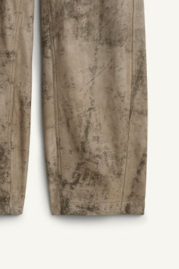 BAGGY WASHED LEATHER TROUSERS - Zara фото 7