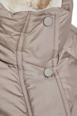 TRENDYOLMILLA Siyah Oversize Pelus Yaka Detayl? Su Itici Sisme Mont TWOAW24MO00008 фото 7