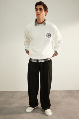 Ekru Oversize/Genis Kesim Cicek Nak?sl? Ici Polar/S?cak Tutan Sweatshirt TMNAW24SW00012