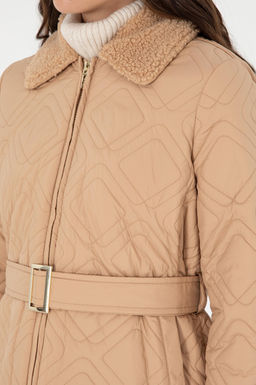 Женское пальто светло-коричневого цвета Неожиданная скидка в корзине