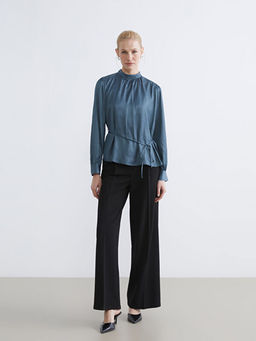 Dik Yaka Belden Ba?lamal? B?zg?l? Bluz