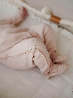 Слип на кнопках с крылышками Нюд из ажурного хлопка 0+ - Bungly фото 3