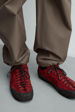 LEATHER TRAINERS WITH VIBRAM® SOLE AARON LEVINE X ZARA