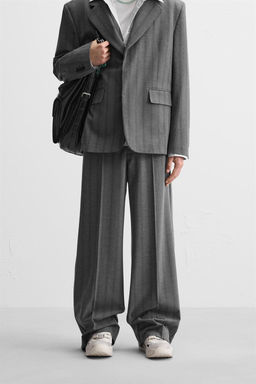 WIDE-FIT PLEATED TROUSERS - Zara фото 2