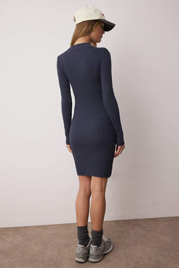 TRENDYOLMILLA Siyah Vucuda Oturan Mini Dik Yaka Fitilli Esnek Orme Kalem Elbise TWOAW21EL2244 фото 29