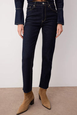 Koyu Mavi Yuksek Bel Comfort Esnek YENI Mom Jeans TWOAW26JE00026