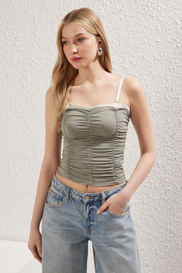 Trendyolmilla Haki Dantel Detayl? Buzgu/Drapeli Renk Bloklu Fitted/Vucuda Oturan Orme Bluz TWOSS25BZ00028