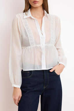 Beyaz Dantel Garnili Ince Gomlek TWOSS26GO00061